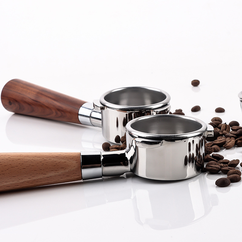 Λαβή μηχανής καφέ – μάρκα: l-beans; ηλεκτροπλατίωση επιφάνειας; συστατικά: λαβή καφέ; κυκλοφόρησε: Καλοκαίρι 2021; υποστηρίζει εξατομίκευση