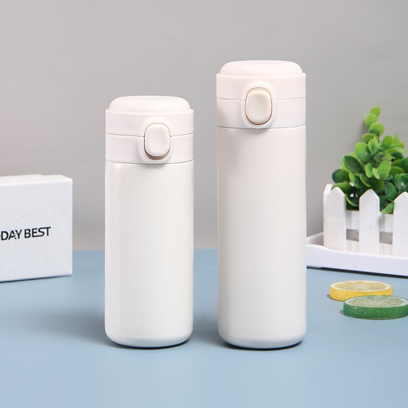 Ceasca termos cu interior din oțel inoxidabil 304, exterior din oțel inoxidabil 201, izolație 6–12h, capac pop-up din oțel inoxidabil, gravare cu laser și imprimare siglă