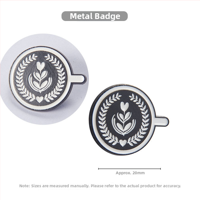 Set kľúčenka s kávovým motívom moka kanvičky; obsahuje mlynček na zrná a lis na prášok; povrch s farebným delením; moderný jednoduchý štýl; tlačené logo