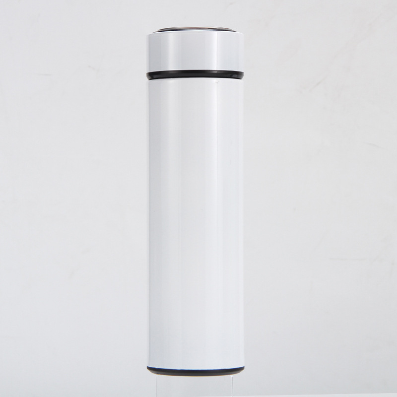 Termos šalice s prikazom temperature, unutarnji spremnik od 304 nehrđajućeg čelika, vanjski sloj od 201 nehrđajućeg čelika, izolacija 12–24 h, mjerenje temperature