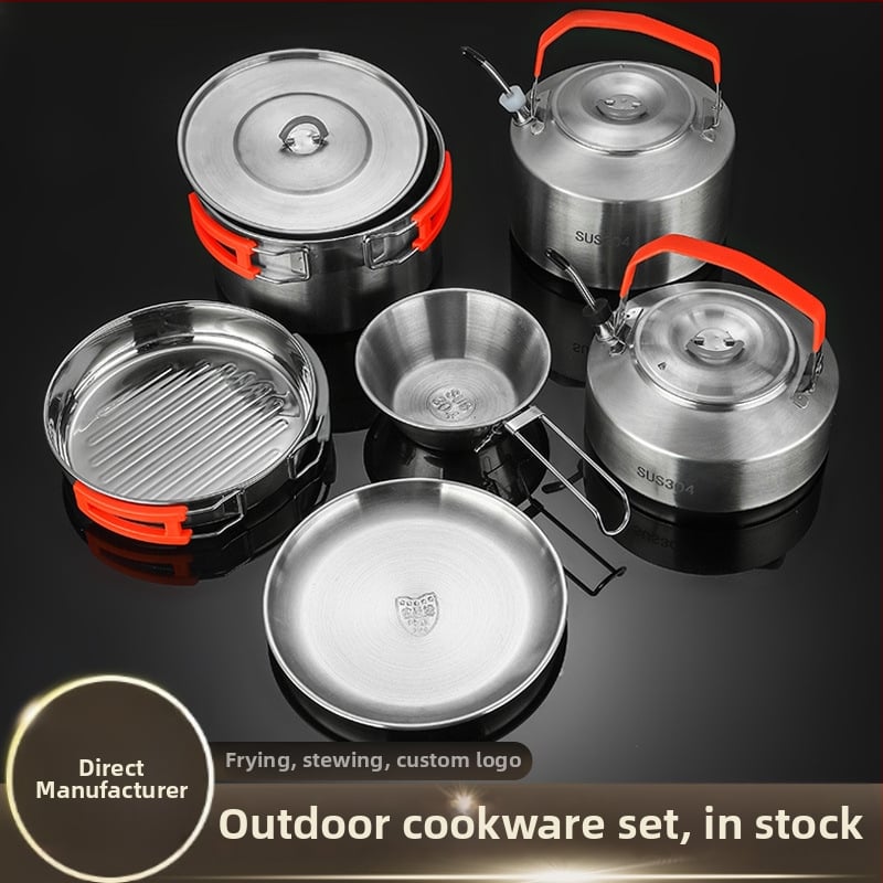 Комплект съдове за къмпинг от неръждаема стомана – преносим с сгъваема система за съхранение, включва тенджера, чайник, чаша, купа и тиган; за 1–2 души; тегло 600 г