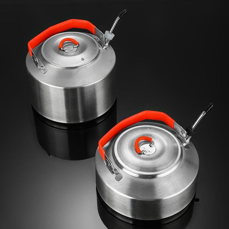 Комплект съдове за къмпинг от неръждаема стомана – преносим с сгъваема система за съхранение, включва тенджера, чайник, чаша, купа и тиган; за 1–2 души; тегло 600 г