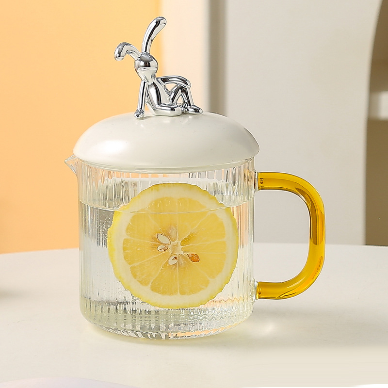 ceașcă electrică de încălzire pe bază, putere până la 1000 W, capacitate până la 1 L, întrerupere automată, protecție la supraincălzire