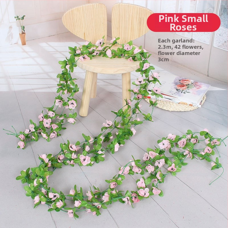 Dekoratív kryt potrubia pre klimatizáciu a vodovodné rúry s umelou rastlinou