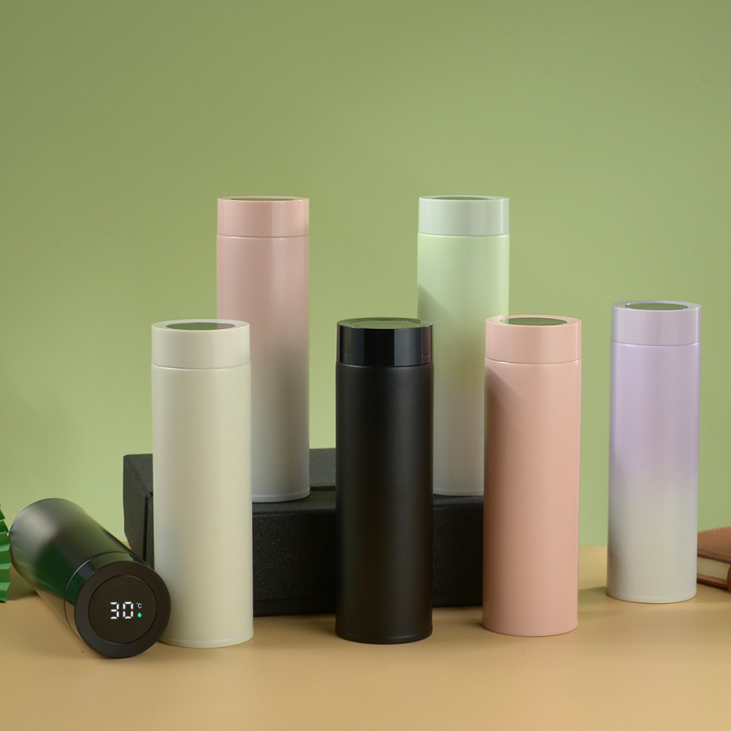 Termos šalice od nehrđajućeg čelika 316, unutarnja posuda 316, vanjski omotač 201, vakuumska izolacija 6-12 sati, čajni separator, prikaz temperature