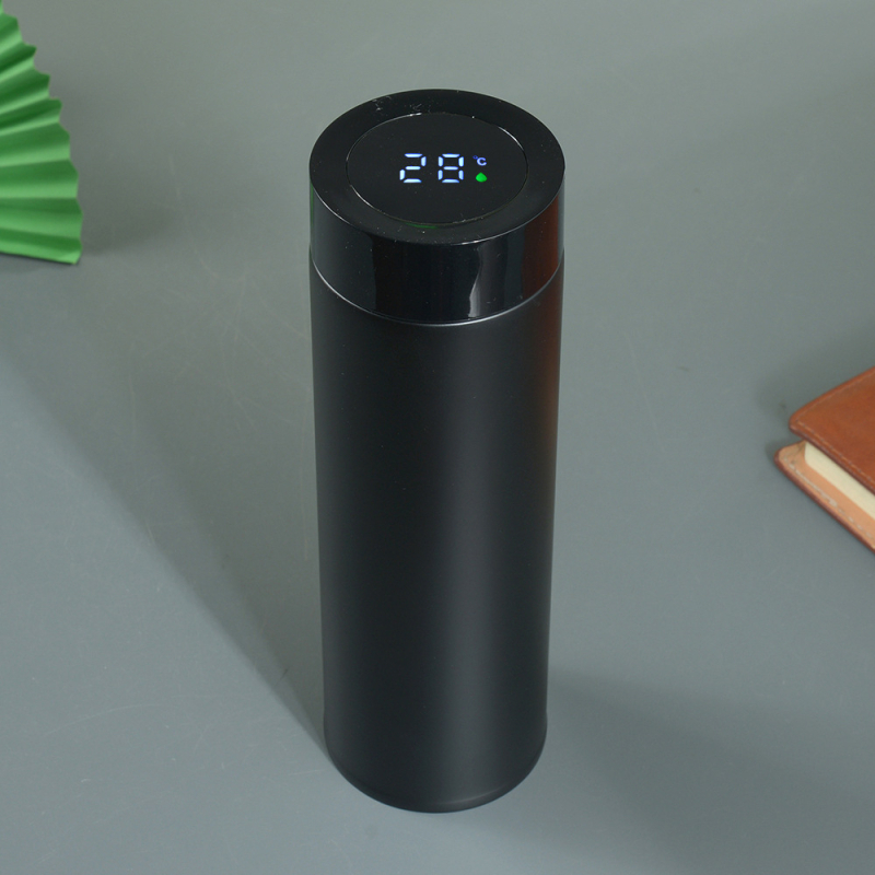 Termos šalice od nehrđajućeg čelika 316, unutarnja posuda 316, vanjski omotač 201, vakuumska izolacija 6-12 sati, čajni separator, prikaz temperature