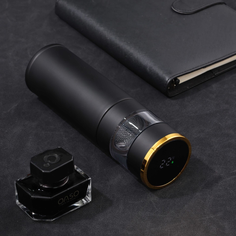 Termos šalice od nehrđajućeg čelika 316, unutarnja posuda 316, vanjski omotač 201, vakuumska izolacija 6-12 sati, čajni separator, prikaz temperature