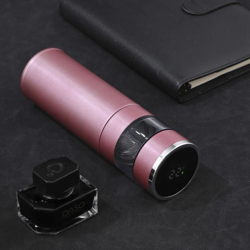 Termos šalice od nehrđajućeg čelika 316, unutarnja posuda 316, vanjski omotač 201, vakuumska izolacija 6-12 sati, čajni separator, prikaz temperature