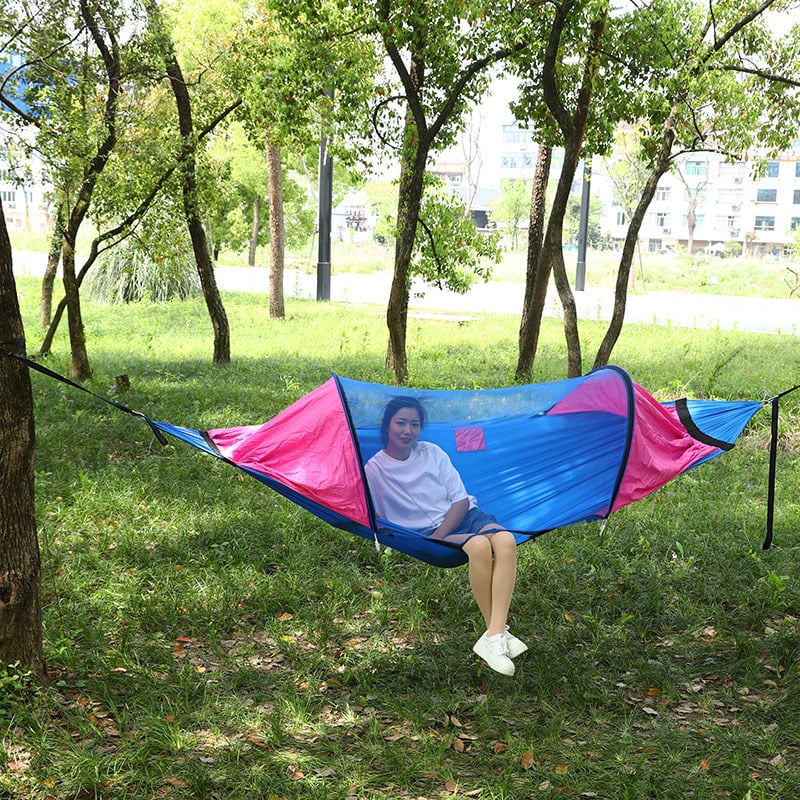 Kültéri függőágy rovarhálóval és árnyékolóval, vászon felület, terhelhetőség 600 kg, tömeg 1.7–2.7 kg, konzol nélkül, egy személy számára