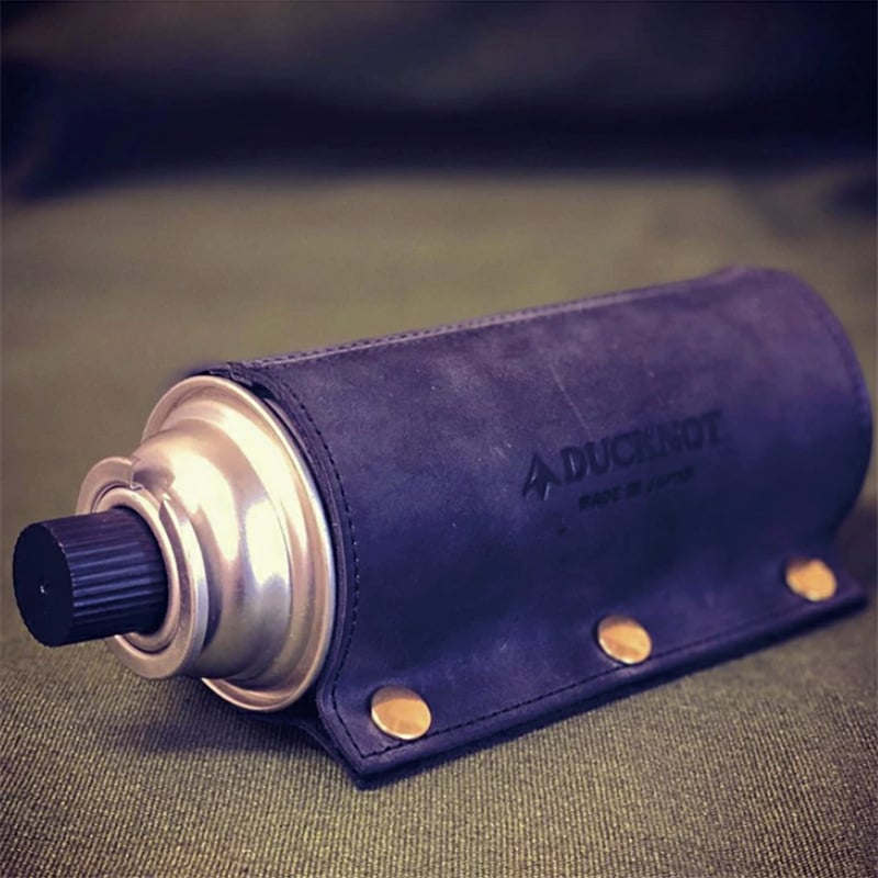 Кожен калъф за газова бутилка 250 г — портативен, изолиран и ветроустойчив за къмпинг, защитен холстер за двама