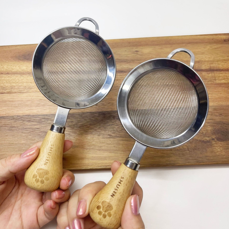 Разбърквач за яйца, разделител за белтъци и преса за пюре - 8-частен комплект кухненски прибори от неръждаема стомана с дръжки от гумирано дърво