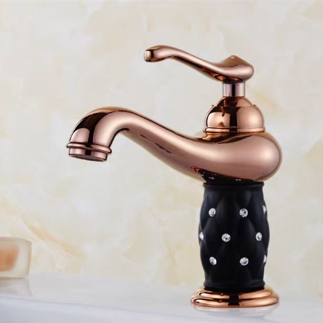 Európai stílusú mosdócsaptele, forró–hideg keverő, egylyukas aláépített szerelés, rézből, kerámiabetétes szelep, modell 607