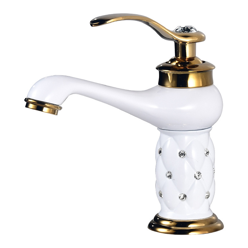 Európai stílusú mosdócsaptele, forró–hideg keverő, egylyukas aláépített szerelés, rézből, kerámiabetétes szelep, modell 607