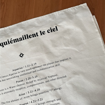 Stolnjak, pravokutni oblik, 100% poliester, modern minimalistički stil, uzorak slova