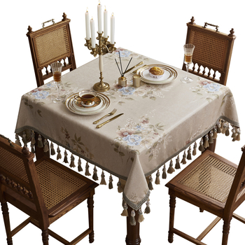 Față de masă pătrată, din țesătură, cu model plante și flori, rezistentă la temperaturi înalte
