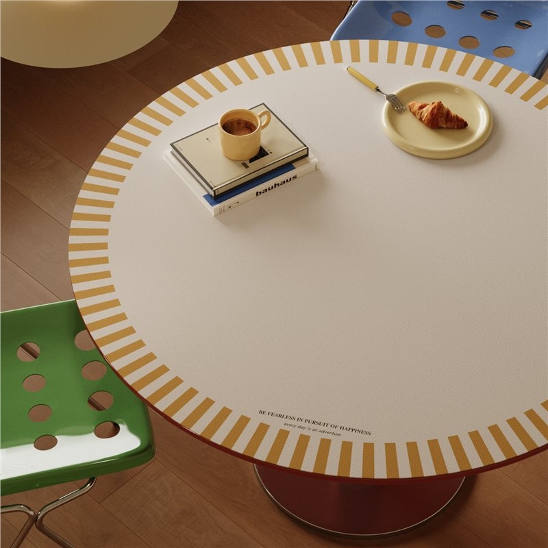 Față de masă pătrată PVC, anti-pliuri, stil retro, model cu grilă