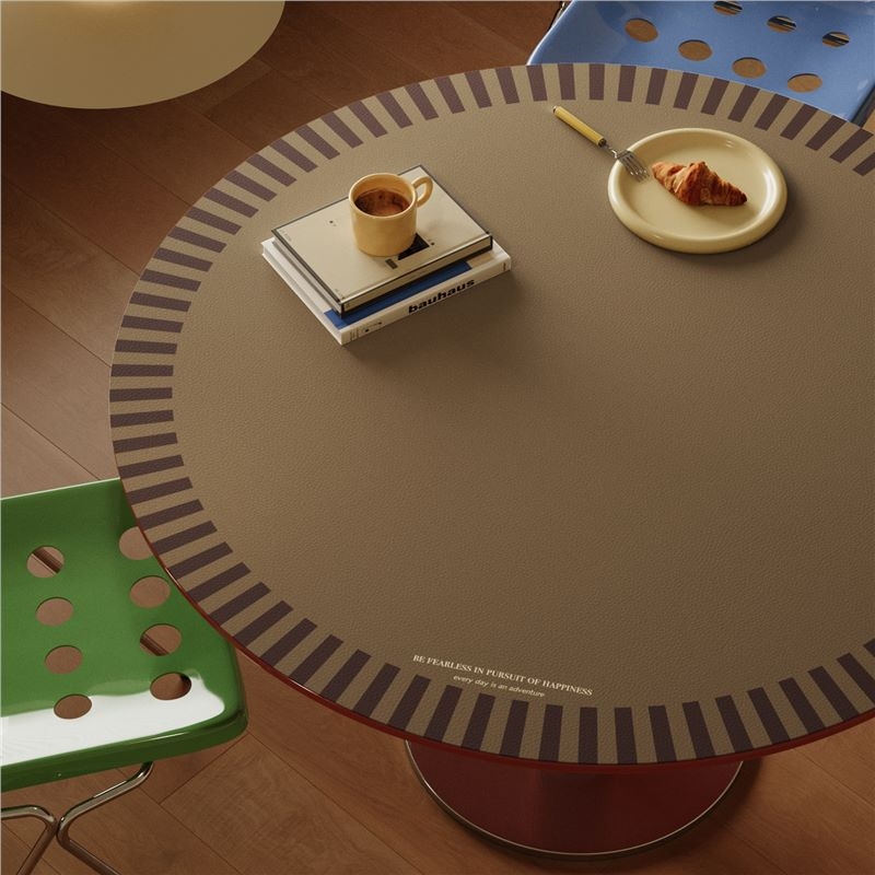 Față de masă pătrată PVC, anti-pliuri, stil retro, model cu grilă