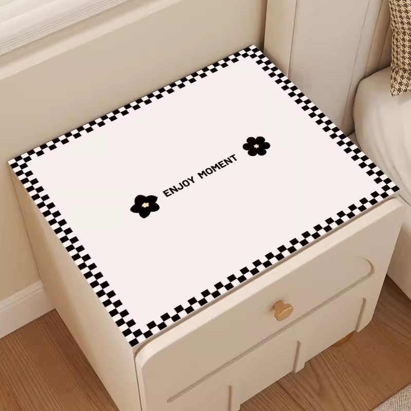 Față de masă pentru noptieră pătrată – PVC, stil lux discret, model geometric, impermeabil, antiderapant, rezistent la uzură