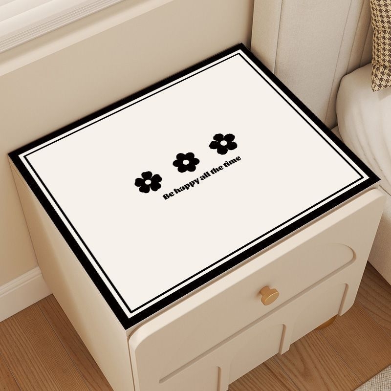 Față de masă pentru noptieră pătrată – PVC, stil lux discret, model geometric, impermeabil, antiderapant, rezistent la uzură