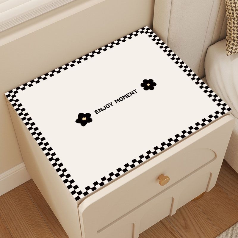 Față de masă pentru noptieră pătrată – PVC, stil lux discret, model geometric, impermeabil, antiderapant, rezistent la uzură