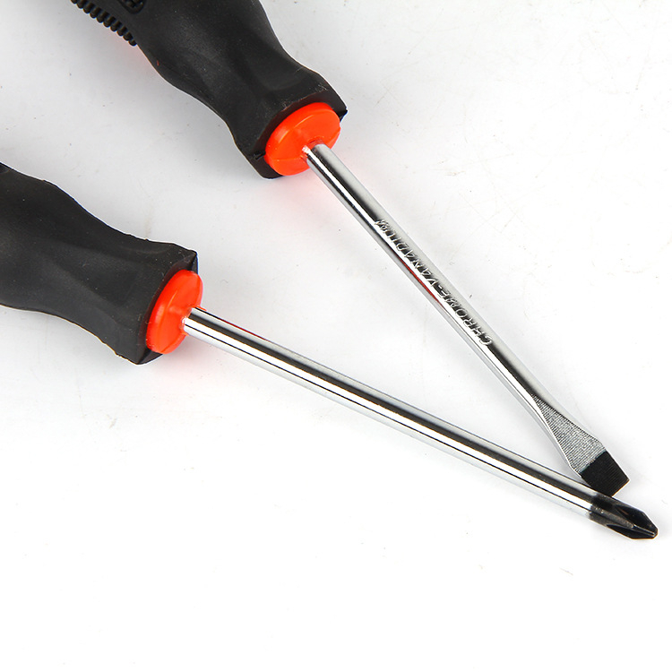 Многофункционална ергономична отвертка с кръстосана глава и магнитен връх, изолирана, от 45# стомана; за винтове 3–8 мм