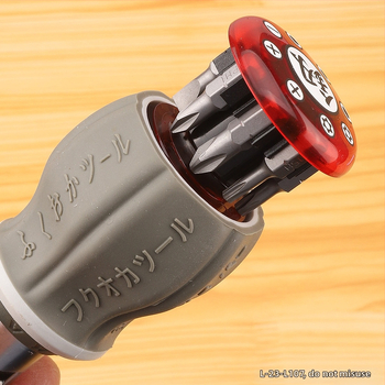 Viacuhlový ráčňový skrutkovačový set s 8 koncovkami, CR-V oceľ, magnetický, hmotnosť ~0,3 kg