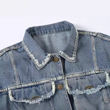 Traper jakna, uski kroj, okrugli izrez, dugi rukavi, srednja duljina, casual stil