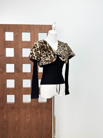 Jakna s leopard printom, kratka, s vezanjem na pertle, uski kroj, ultra kratka duljina, poliester-spandeks miješavina