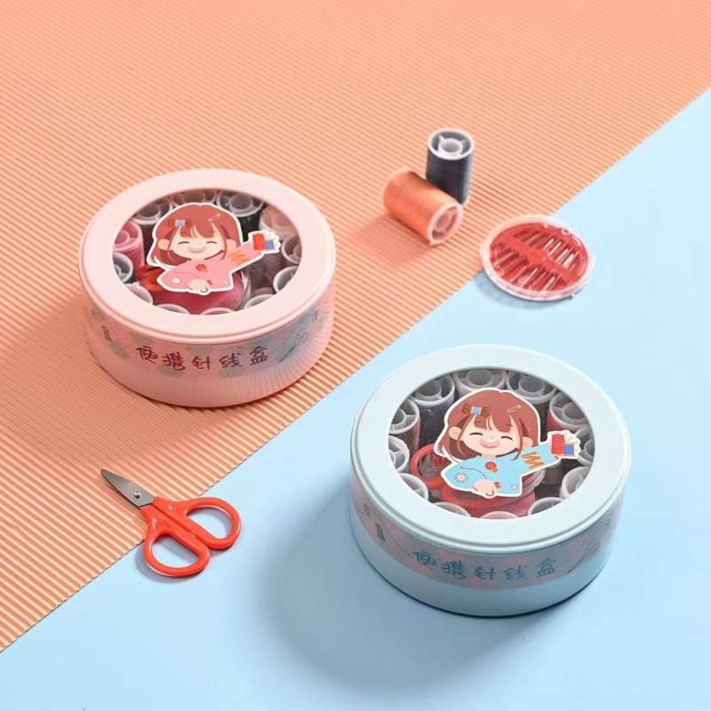 Hordozható varrókészlet teljes készlettel varróeszközzel és cérnával, 120 darabos készlet