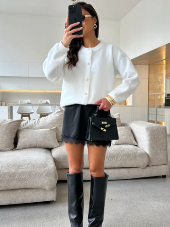 Női kötött kardigán, hosszú ujjú, kerek nyakú, casual stílus, imitációs Mink velúr anyag, poliészter és nylon összetétel, hossz 50-65 cm