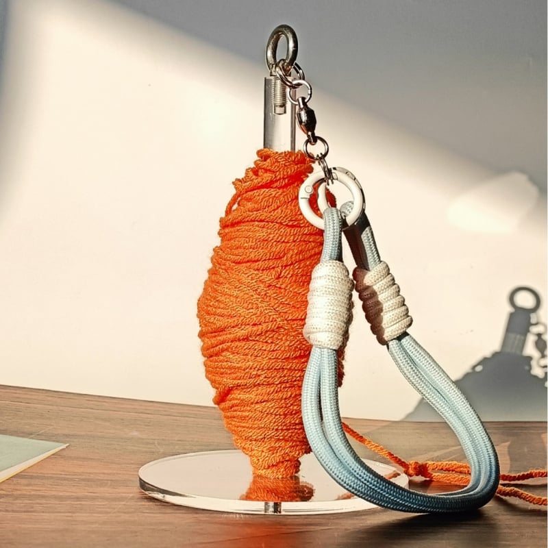 Akril karkötőre illeszkedő, hordozható forgó fonalhajtó és szervező – hordozható varró eszköz; Doboz mennyiség: 63; Bruttó súly: 36