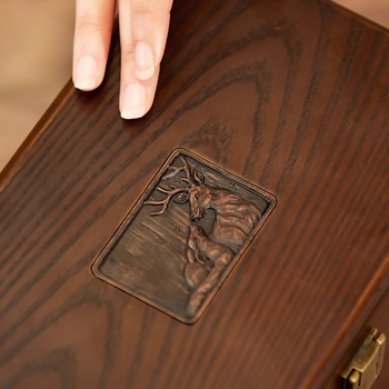 Fából készült varrótartó doboz háztartási készlettel és szerszámtároló rekesszel, kiváló minőségű, 0.91 kg bruttó tömeg