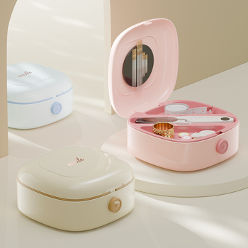 Φορητό μαγνητικό σετ ραπτικής με βελόνες και κλωστή — 108 τεμάχια, πλαστικό, 260 g