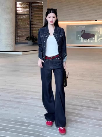 Női farmerdzseki hercegnői ujjas kivitelezeéssel, laza szabású, hosszú ujjú, polo gallér