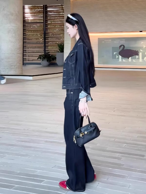 Női farmerdzseki hercegnői ujjas kivitelezeéssel, laza szabású, hosszú ujjú, polo gallér