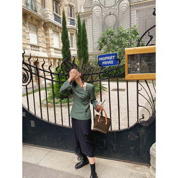 Női slim-fit zakó V-nyakú, hosszú ujjú, Lycra anyag, 3D szabás