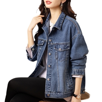 Rövid farmerdzseki – bő szabású, hosszú ujjú, polo gallér, akril anyag