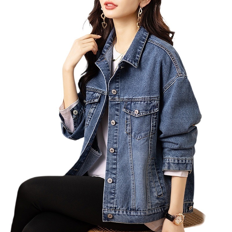 Rövid farmerdzseki – bő szabású, hosszú ujjú, polo gallér, akril anyag