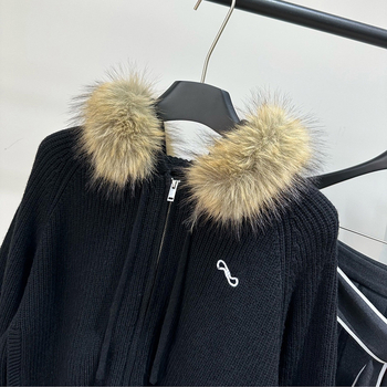 Cardigan stil pulover s kapuljom i zatvaračem, 50% vuna + umjetna krzna, ležernog kroja
