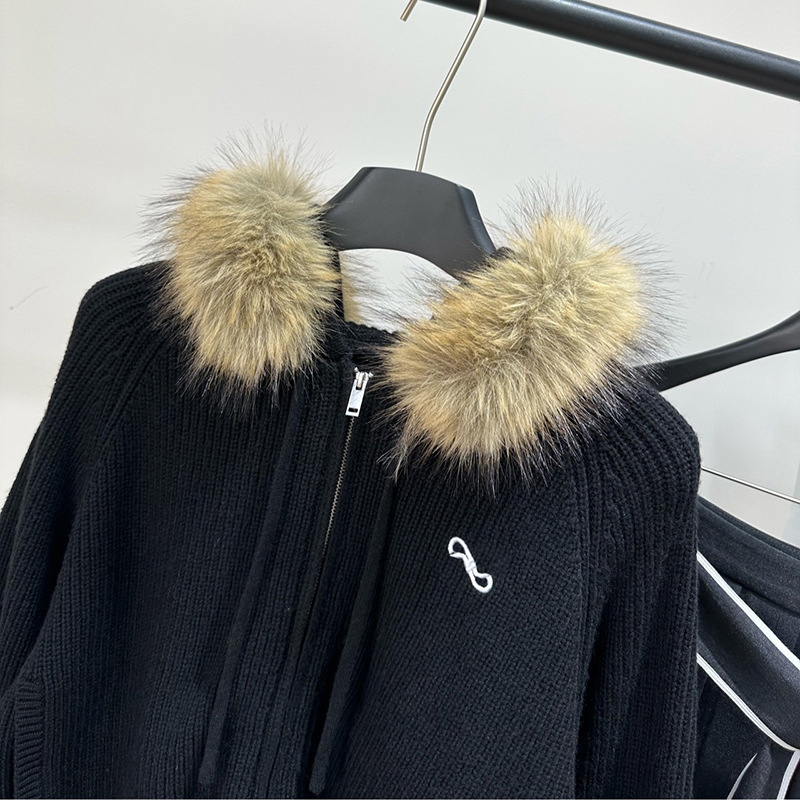 Cardigan stil pulover s kapuljom i zatvaračem, 50% vuna + umjetna krzna, ležernog kroja