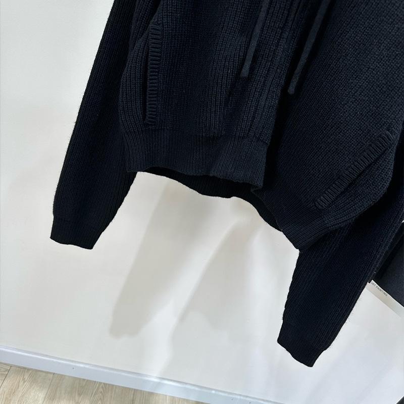 Cardigan stil pulover s kapuljom i zatvaračem, 50% vuna + umjetna krzna, ležernog kroja