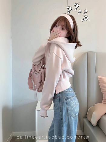 Hanorac-cardigan damă cu glugă, croială scurtă, uni, mâneci tip bat, fermoar, amestec bumbac-poliester, toamnă 2025