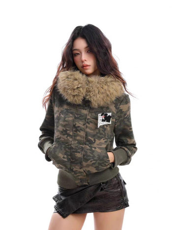 Női kapucnis pamut dzseki camouflage mintával – lazán szabott, cipzár, hosszú ujjú