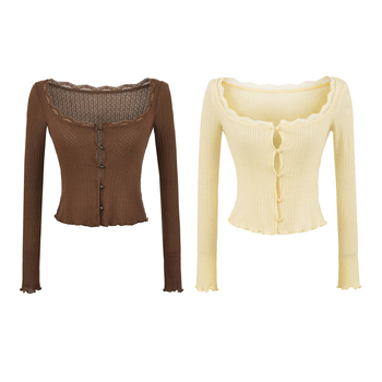 Cardigan od pletenog viskoznog vlakna s elastanom, četvrtasti ovratnik, dugi rukavi, uski kroj, kratka duljina