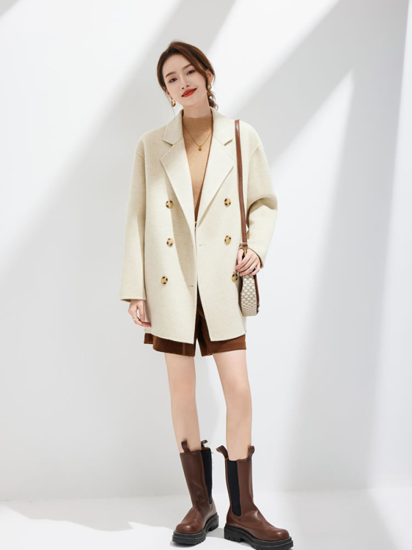 Palton de damă din lână, cu nasturi dubli, guler de tip sacou, lungime medie, 95%+ lână, croială lejeră