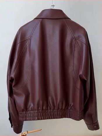 Női bőrdzseki reveres nyakkal, cipzáros záródás, dolman ujjú, lazább szabás, PU anyag, téli 2025