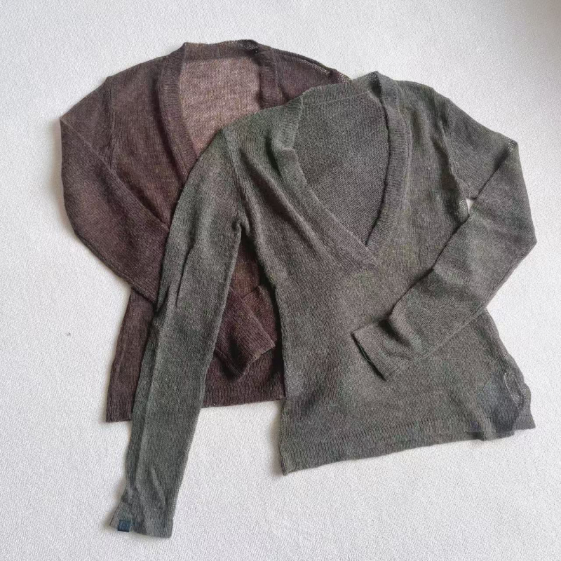 Vuneni kratki kardigan s V-izrezom i resicama, slim fit, dugi rukavi, pulover stil