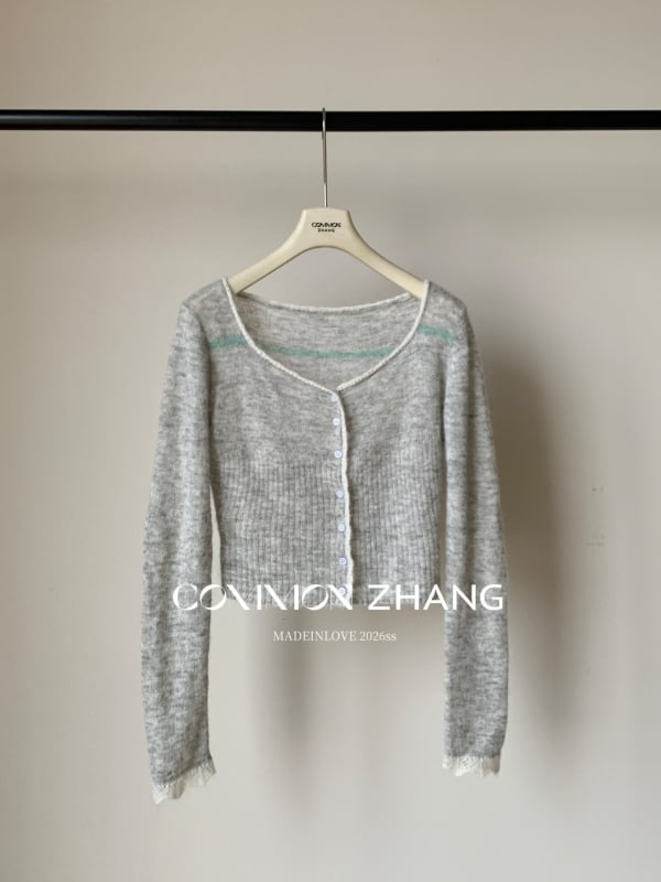 Cardigan din amestec de lână cu alpaca, decolteu în V, croială slim, mâneci lungi, nasturi în față