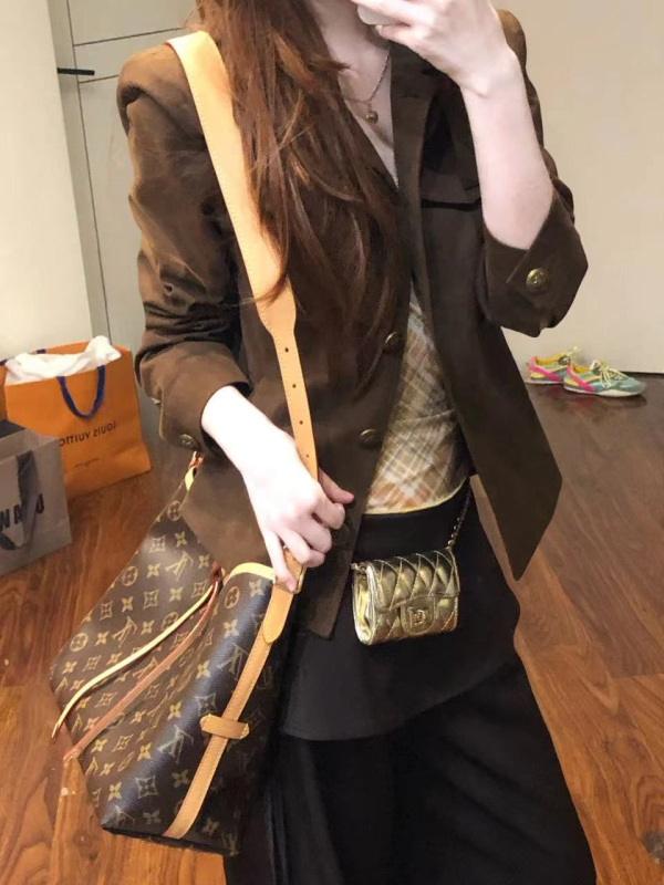 Női zakó gallérral, egysoros gombolás, poliészter, egyszínű, gyűrésmentes