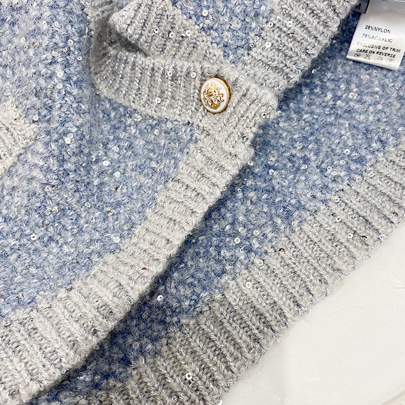 Cardigan tricotat pentru femei, croială lejeră, mâneci lungi, guler rotund, material: amestec fibre chimice cu nailon și polipropilenă, lungime 50–65 cm